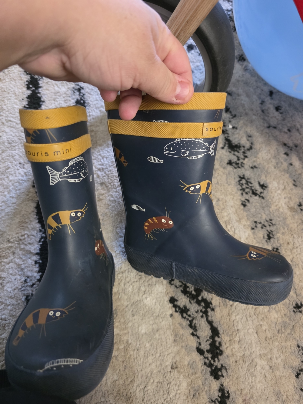 souris mini Navy & Yellow Kids Waterproof Rain Boots